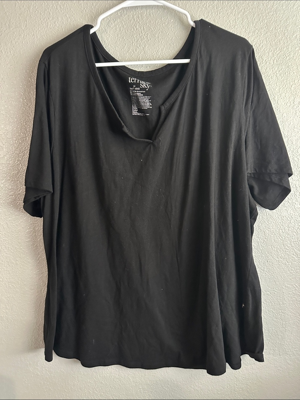 Terra & Sky Black Short Sleeve V-Neck Tee